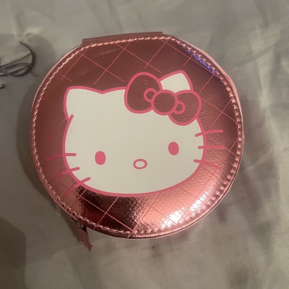 NWOT Travel Jewelry Case Hello Kitty - Picture 3 of 4